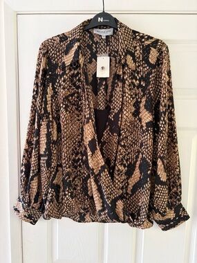 Sz 24 Black & Brown Snake-Print Surplice Blouse